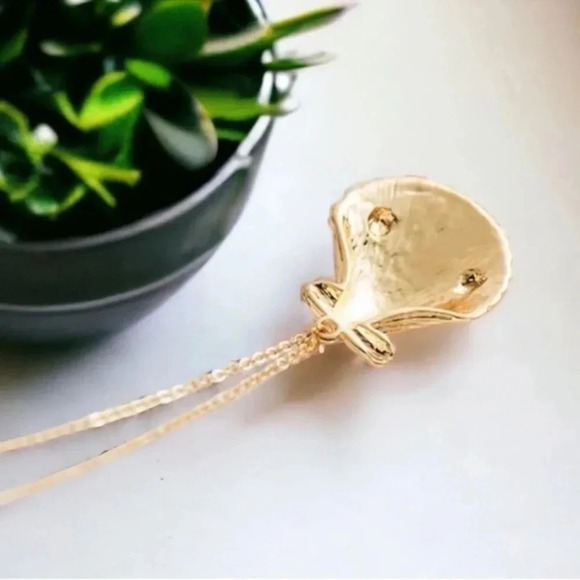 Shell Pendant Necklace 18k Gold Howlite Stones - Picture 2 of 9